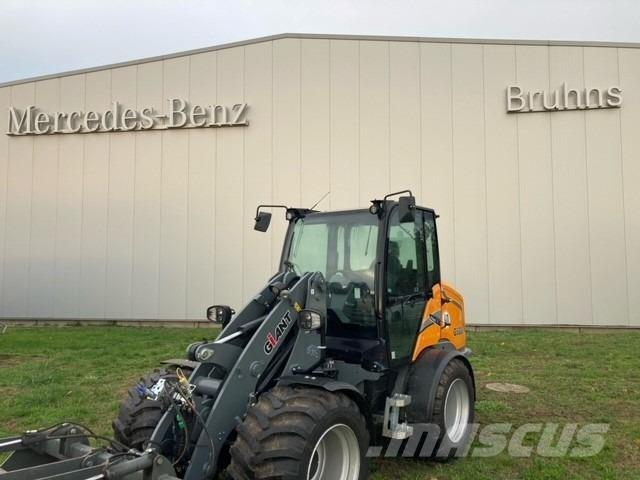 GiANT G5000 Kolesni nakladalci