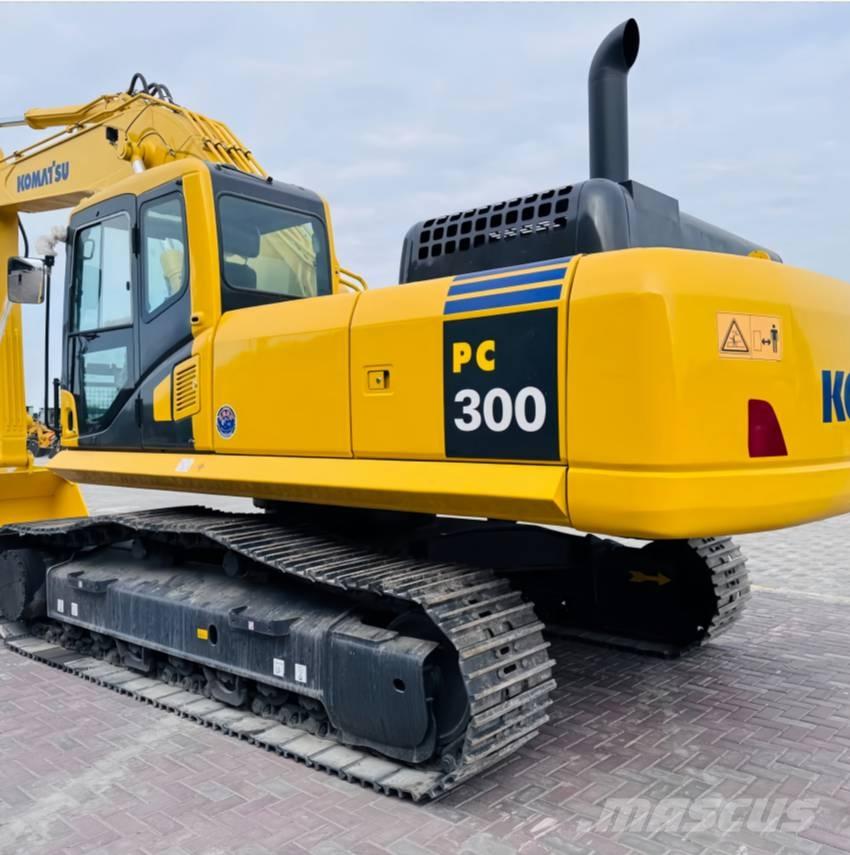 Komatsu PC300 Bagri goseničarji
