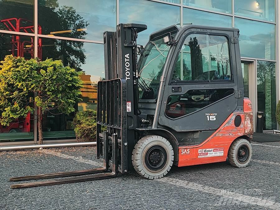 Toyota 02-8FGF15 Plinski viličarji