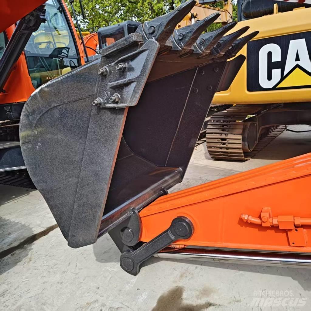 Doosan DX 225 Bagri goseničarji