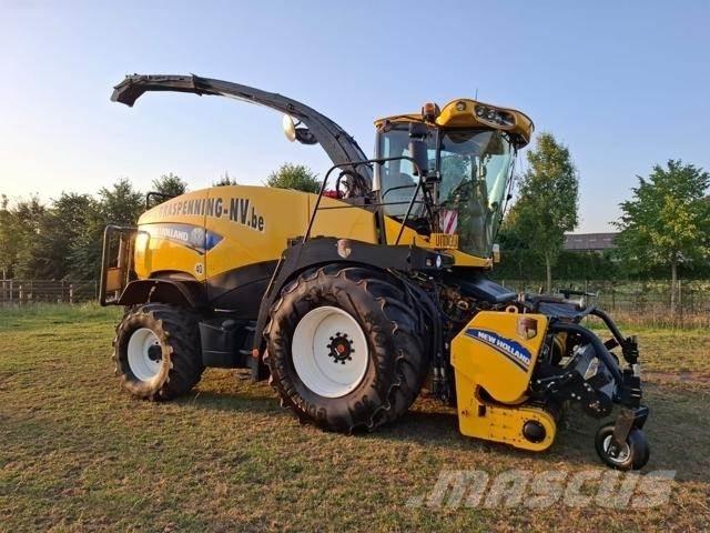 New Holland FR700 Stroji za krmo na lastni pogon