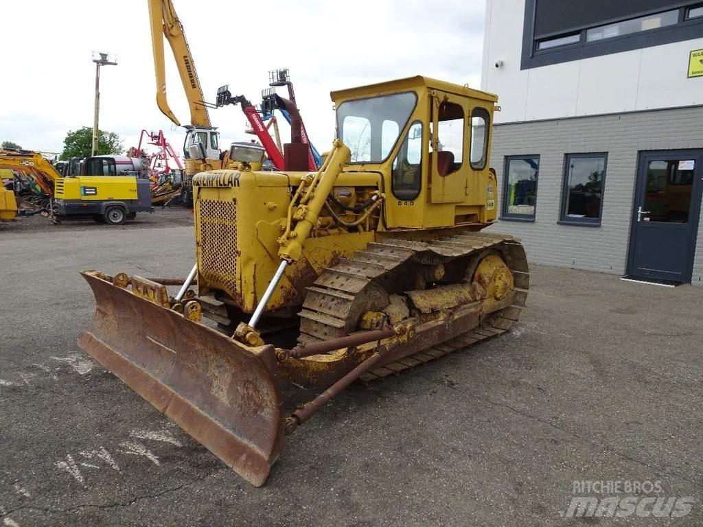 CAT D4D Buldožerji goseničarji