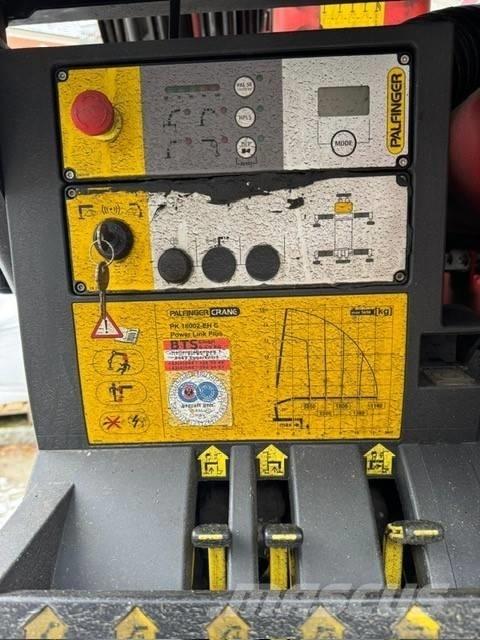 MAN TGS 33.460 Tovornjaki z žerjavom