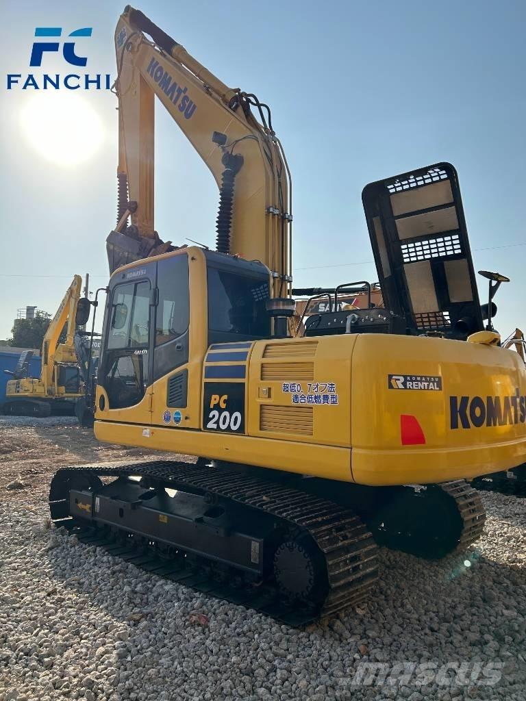 Komatsu PC 200-8 Bagri goseničarji