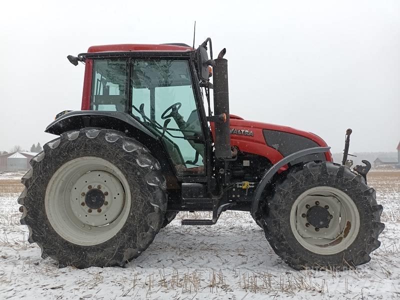Valtra A 93 HITECH Traktorji