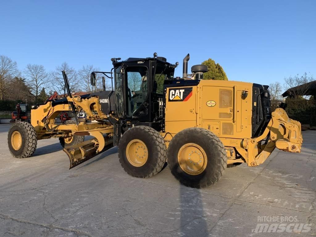 CAT 140 M 3 Grederji