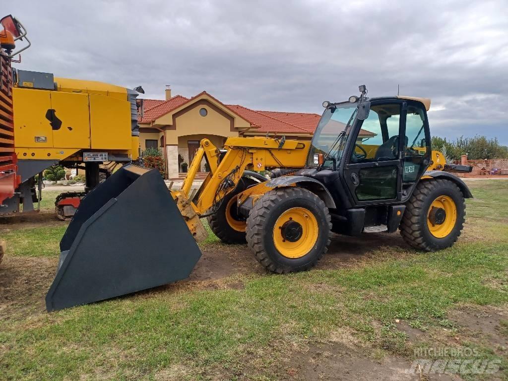 JCB 541-70 Kmetijski teleskopski nakladalci