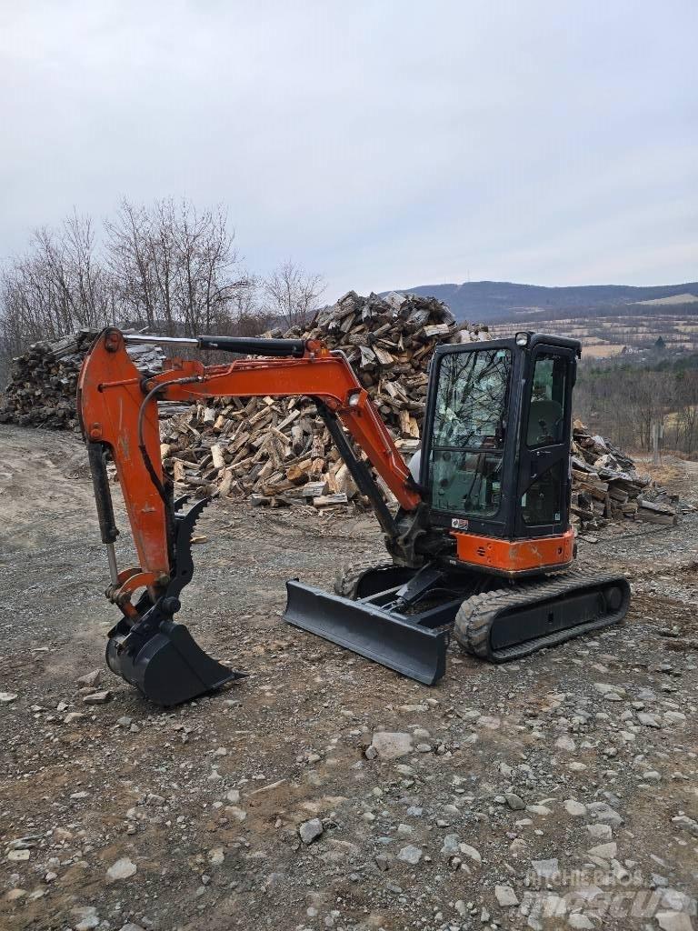 Hitachi ZX35 Mini bagri <7t