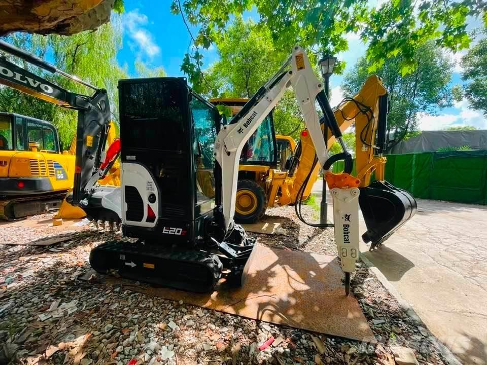 Bobcat E20z Mini bagri <7t