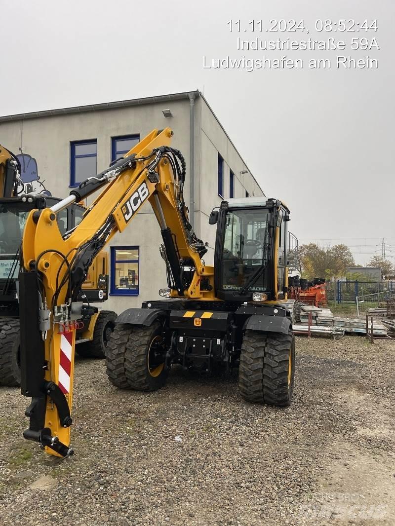 JCB HydraDig 110W Bagri na kolesih