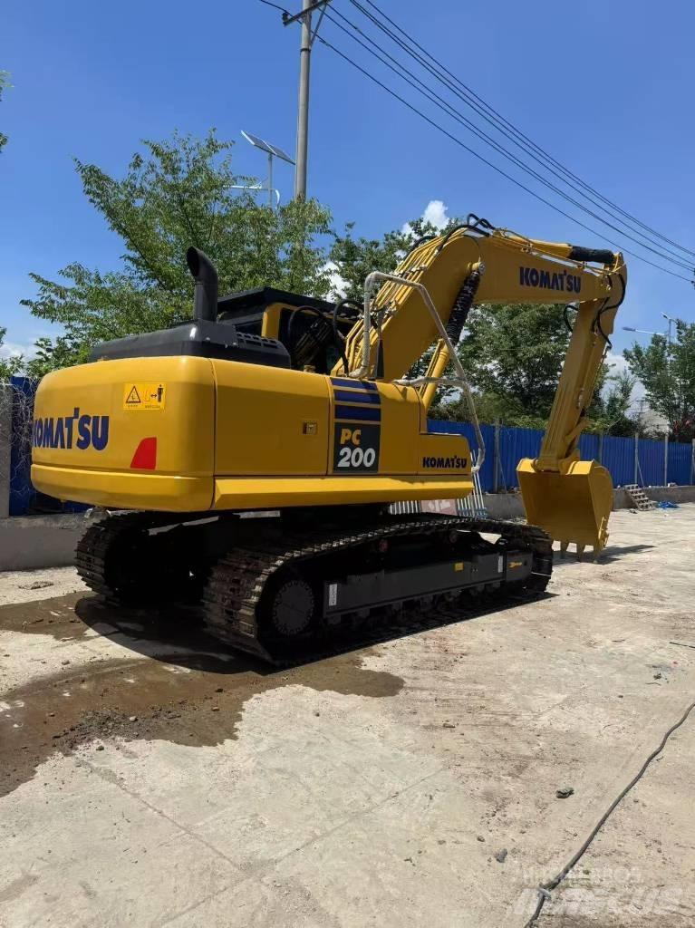 Komatsu PC 200 8N Bagri goseničarji