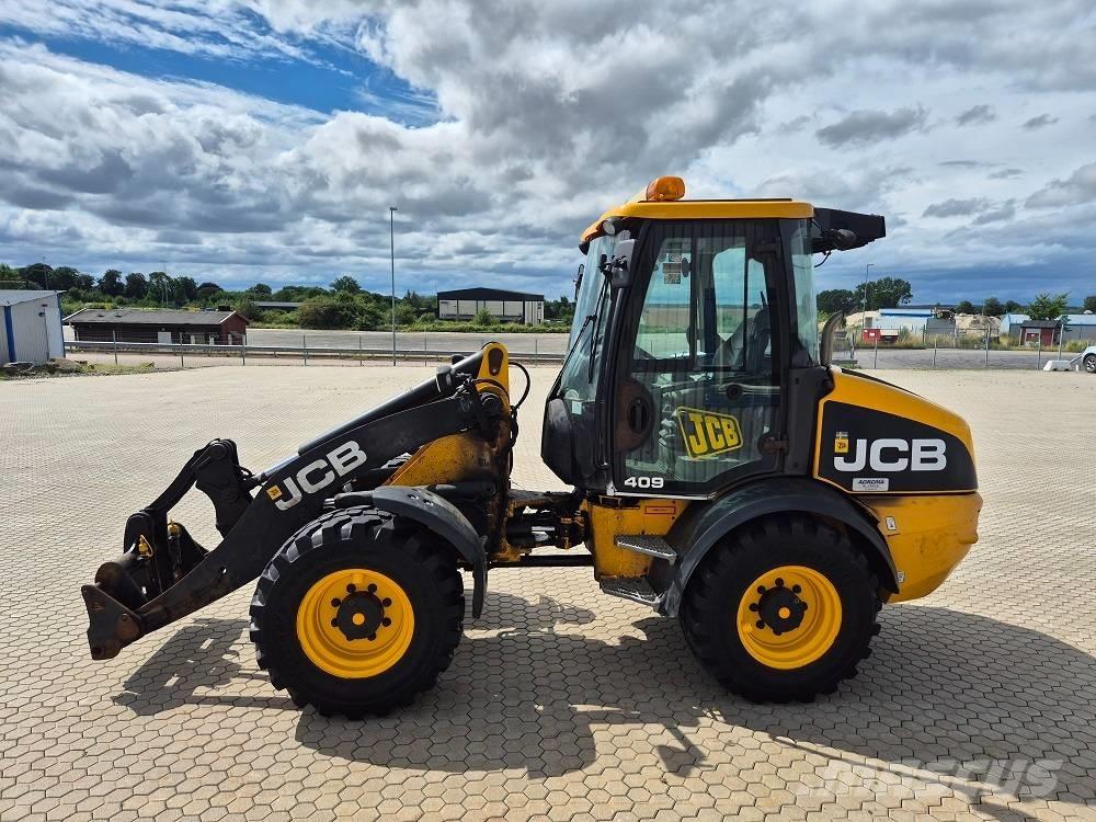 JCB 409 Kolesni nakladalci
