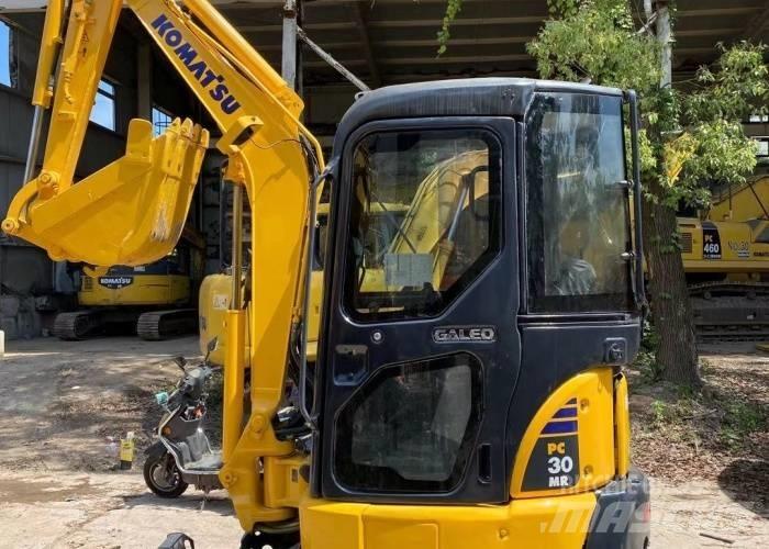 Komatsu PC30 Bagri goseničarji