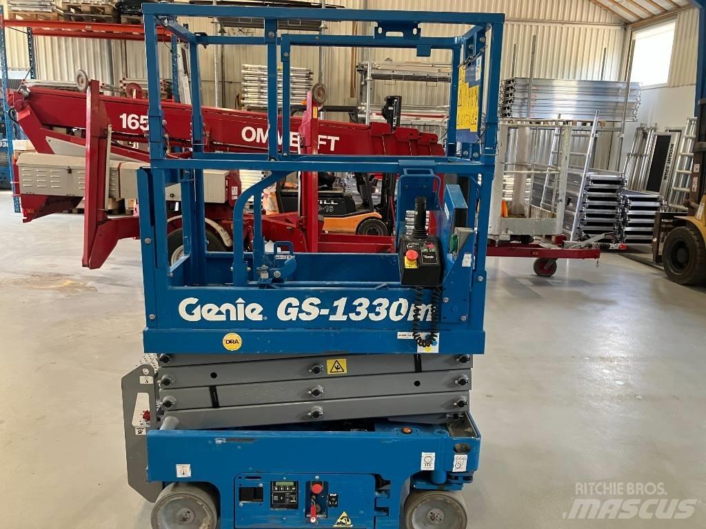 Genie GS 1330 Škarjaste dvižne ploščadi