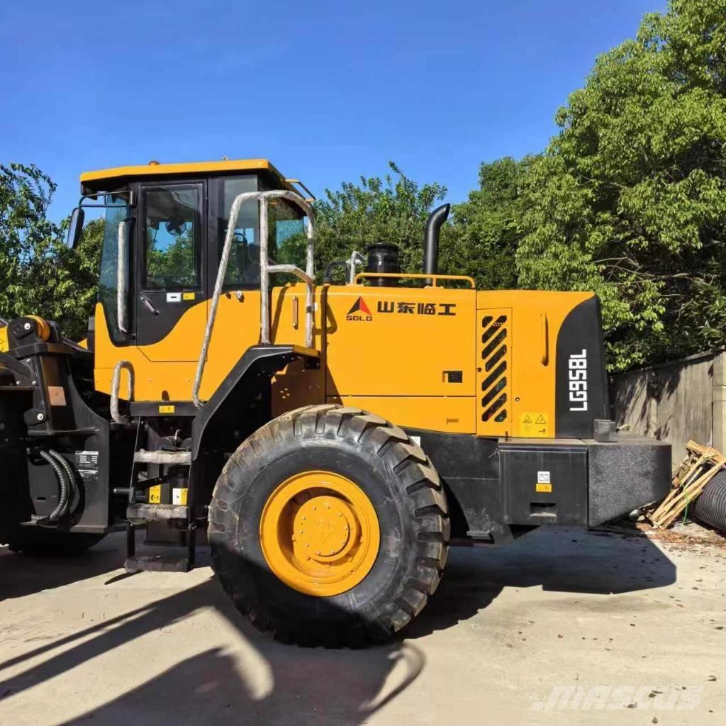 SDLG LG 958 L Kolesni nakladalci