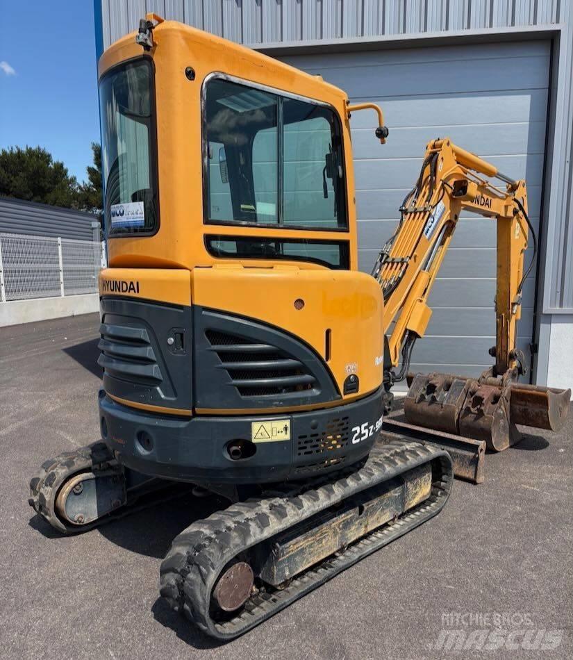 Hyundai R25Z-9 AK Mini bagri <7t