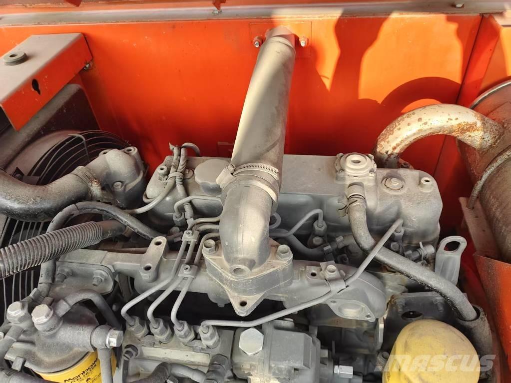 Hitachi ZX 80 Midi bagri 7t – 12t