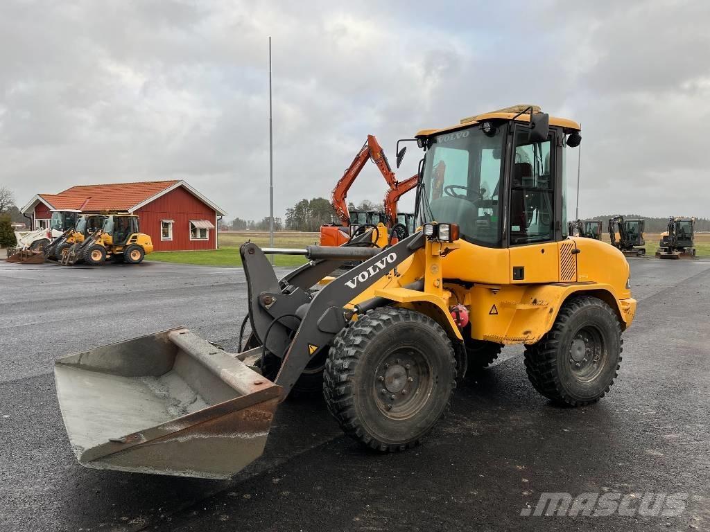 Volvo L 30 B Pro Kolesni nakladalci