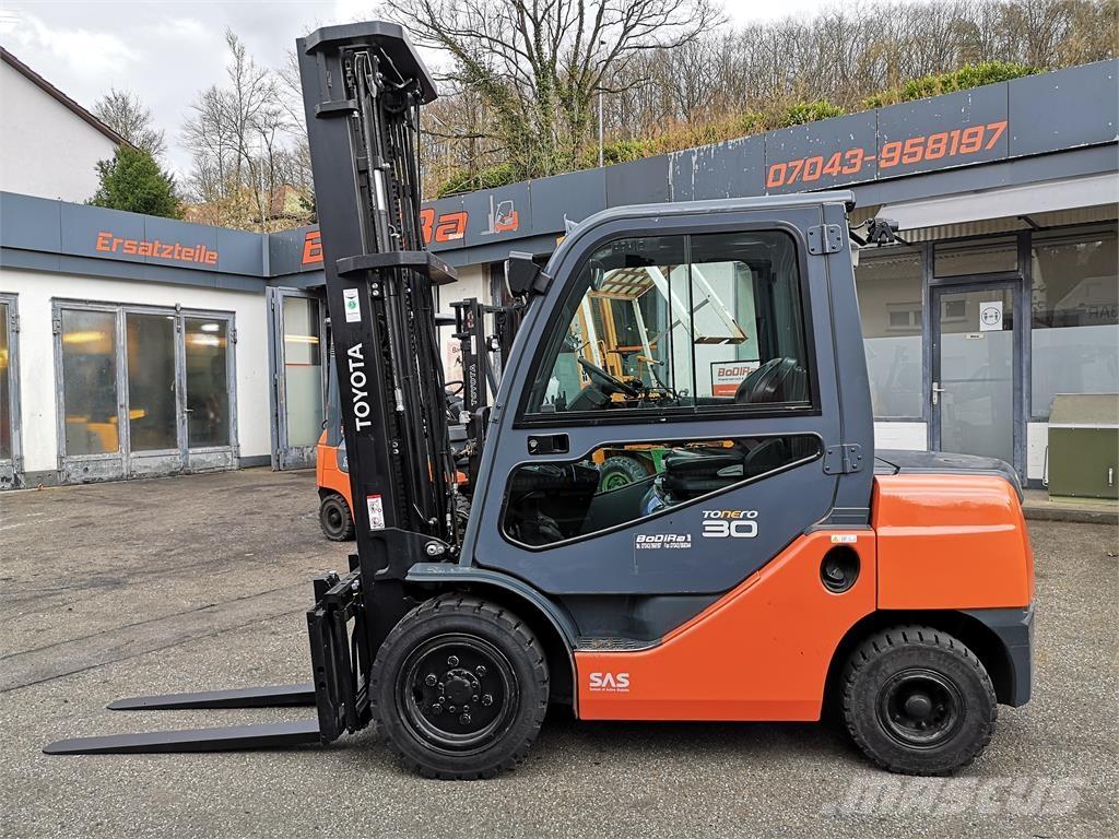 Toyota 02-8FDF30 Dizelski viličarji