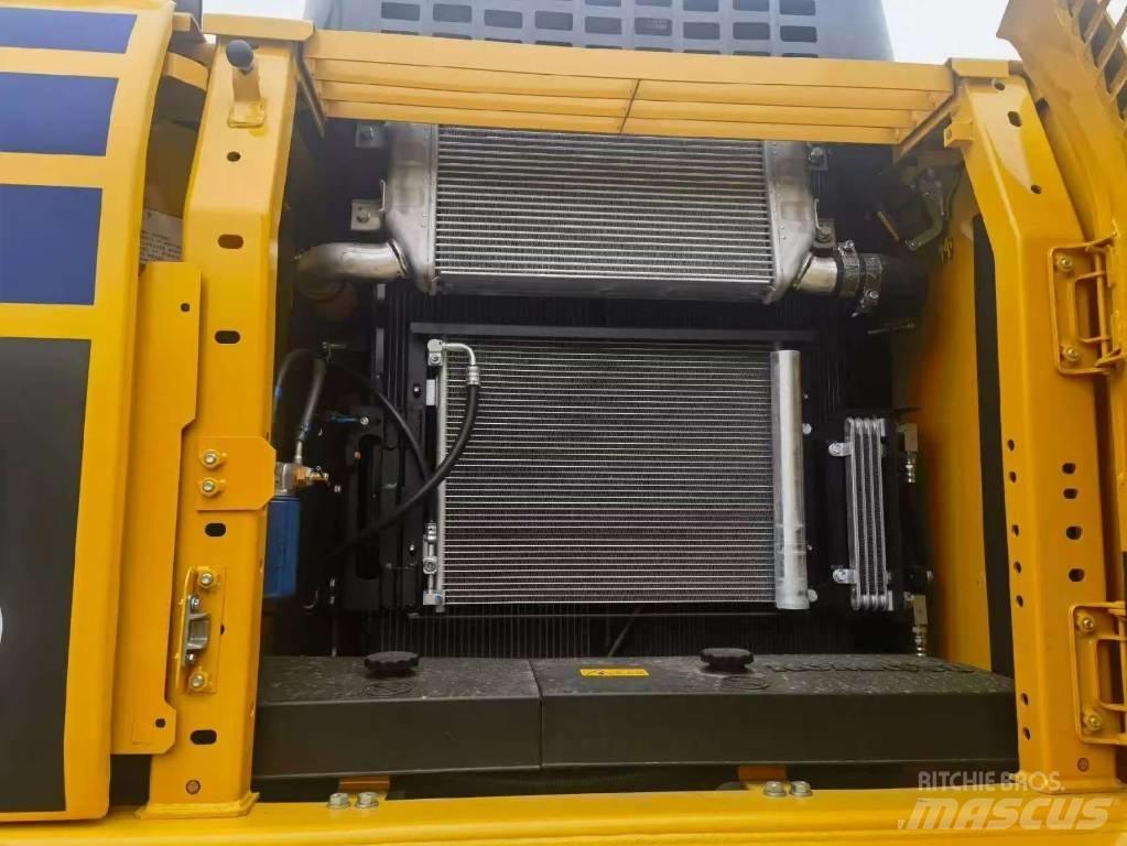 Komatsu PC 210 Bagri goseničarji