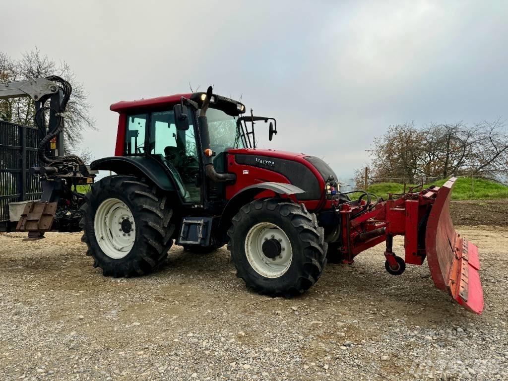 Valtra N 91 Traktorji
