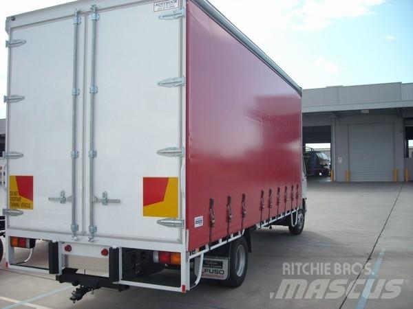 Fuso Fighter 6 Tovornjaki s ponjavo
