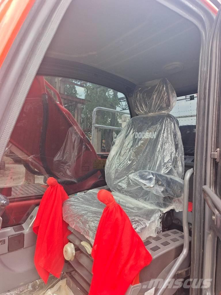 Doosan DX 225 Bagri goseničarji