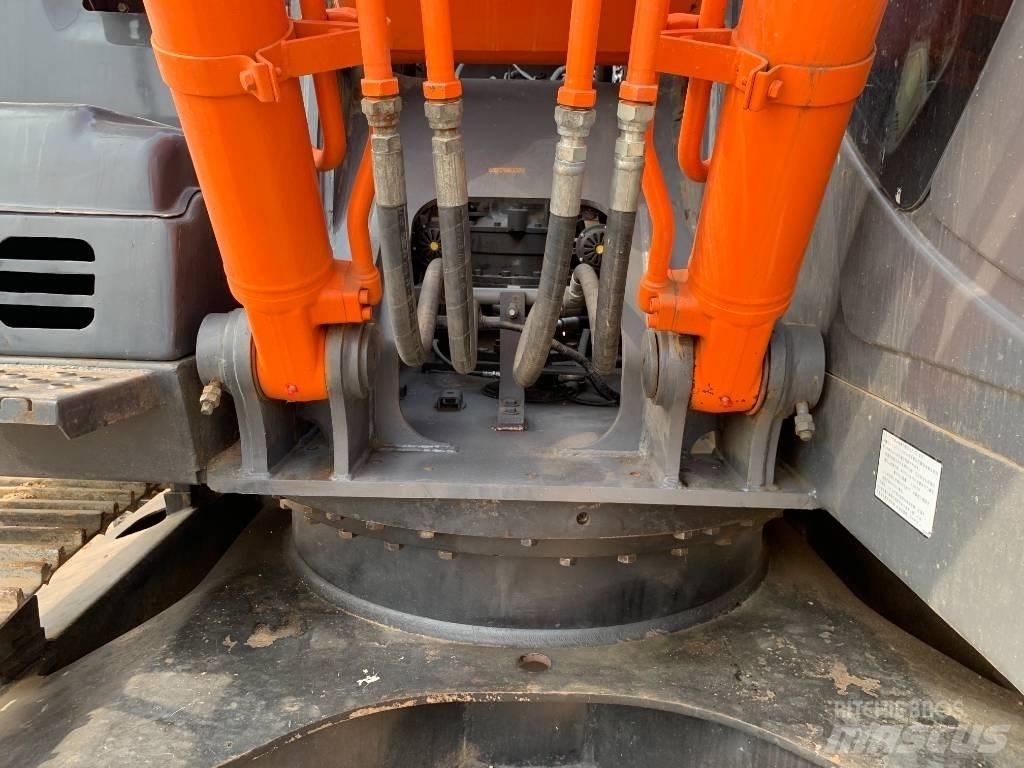 Hitachi ZX210G Bagri goseničarji