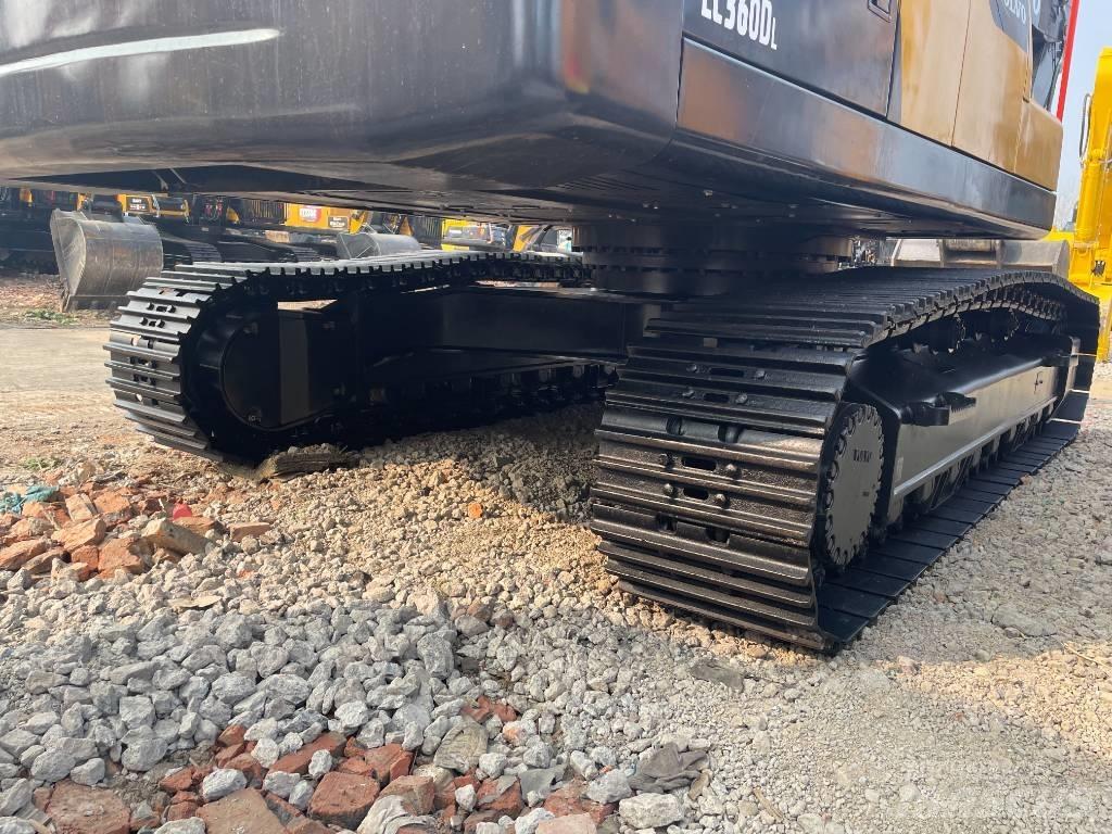 Volvo EC 360 Bagri goseničarji