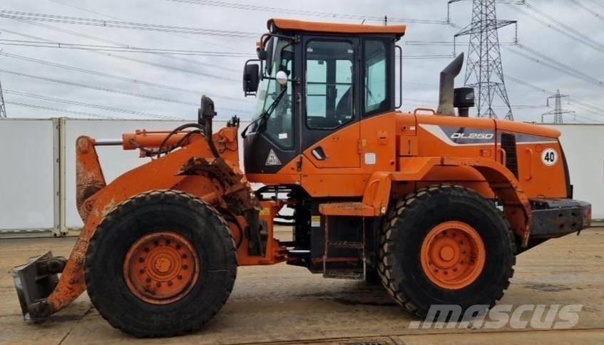 Doosan DL 250-5 Mini nakladalci