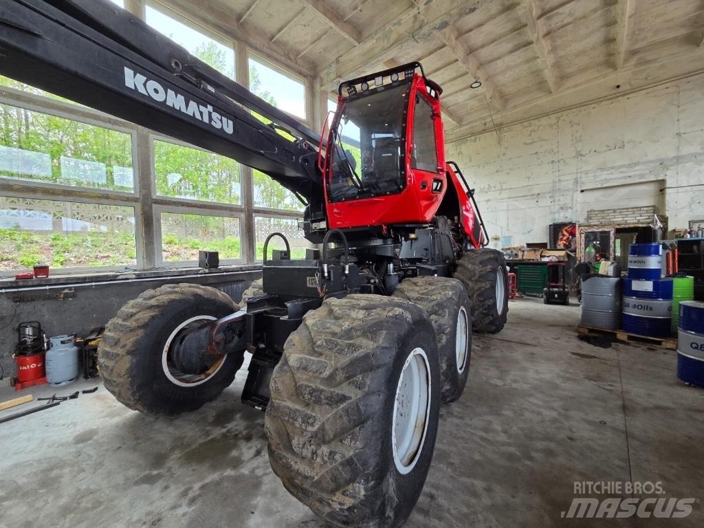 Komatsu 911 Harvesterji