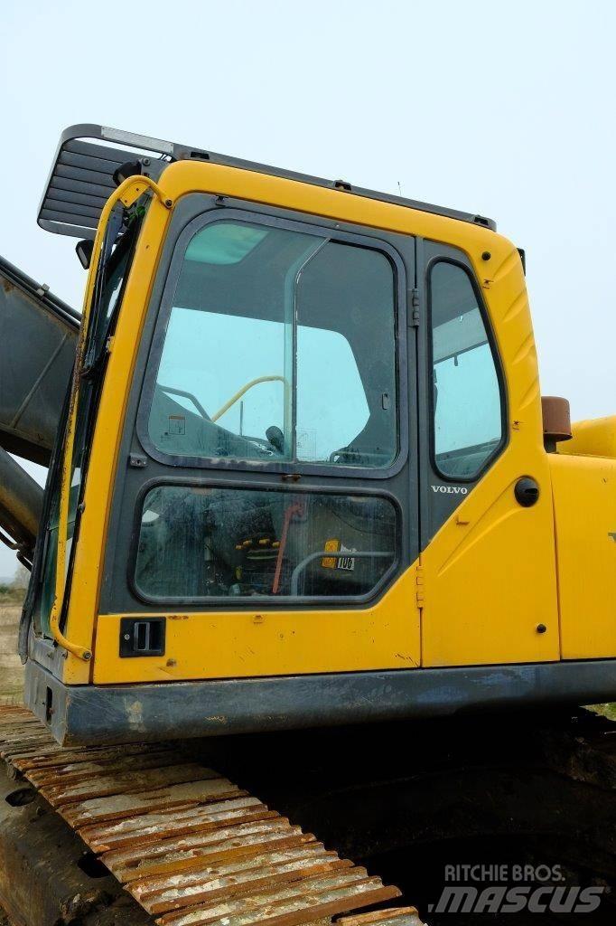 Volvo EC 240 kabina Kabine in notranjost