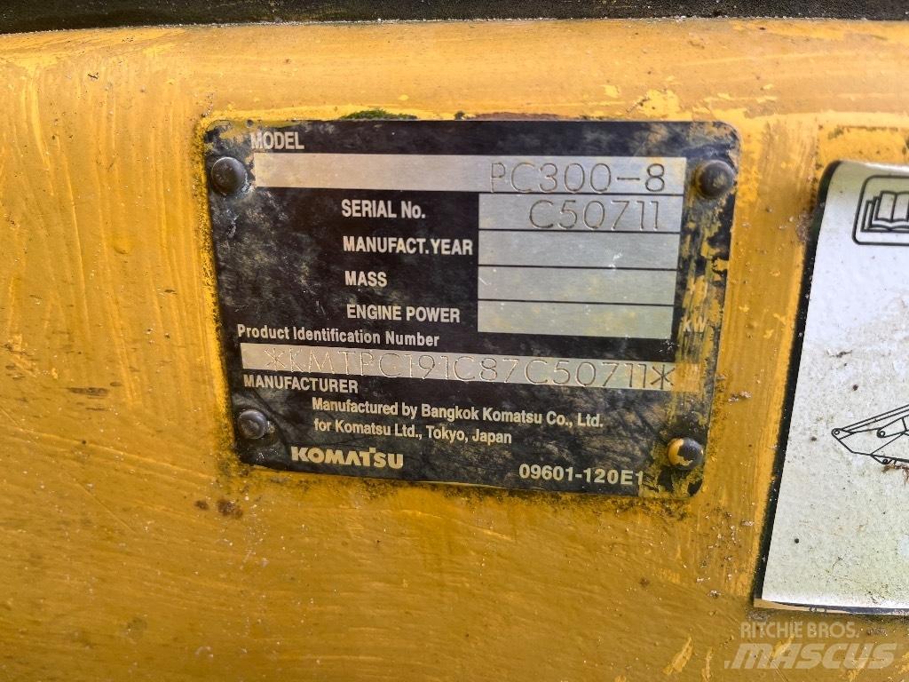 Komatsu PC 300-8 Bagri goseničarji