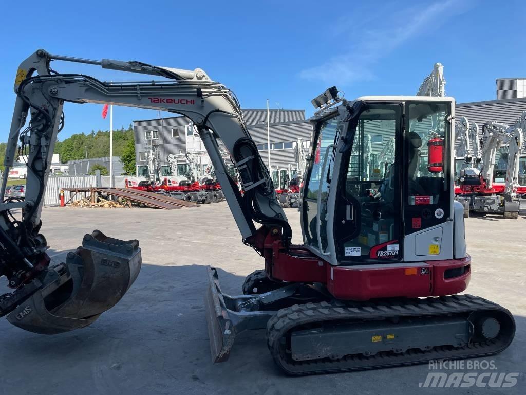 Takeuchi TB 257 FR Mini bagri <7t