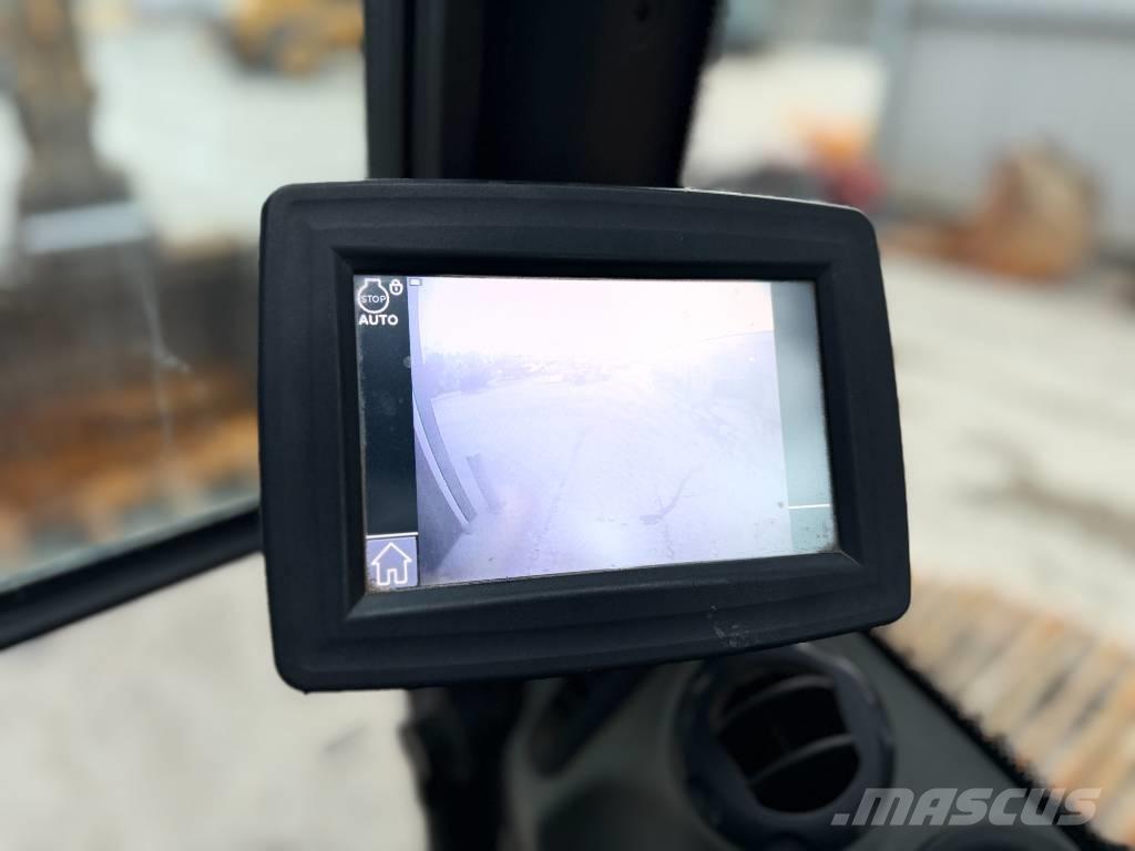 Liebherr R922 SLC Bagri goseničarji