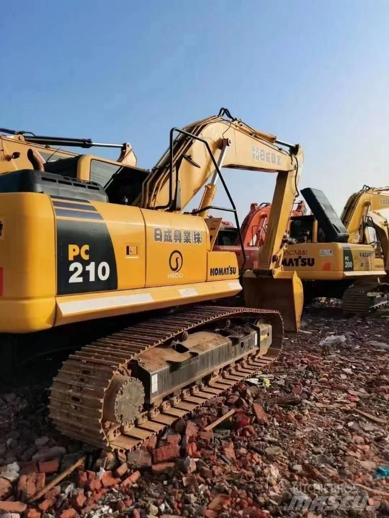 Komatsu PC 210 Bagri goseničarji