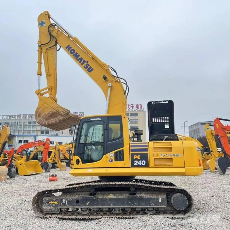 Komatsu PC 240 Bagri goseničarji
