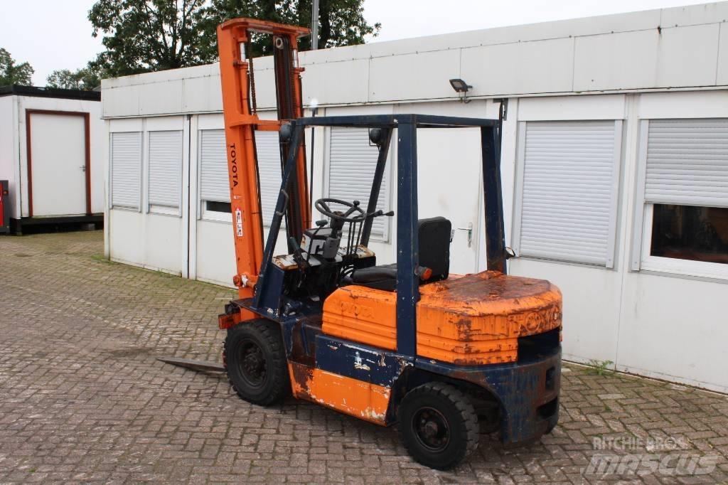 Toyota 5 FD 25 Dizelski viličarji