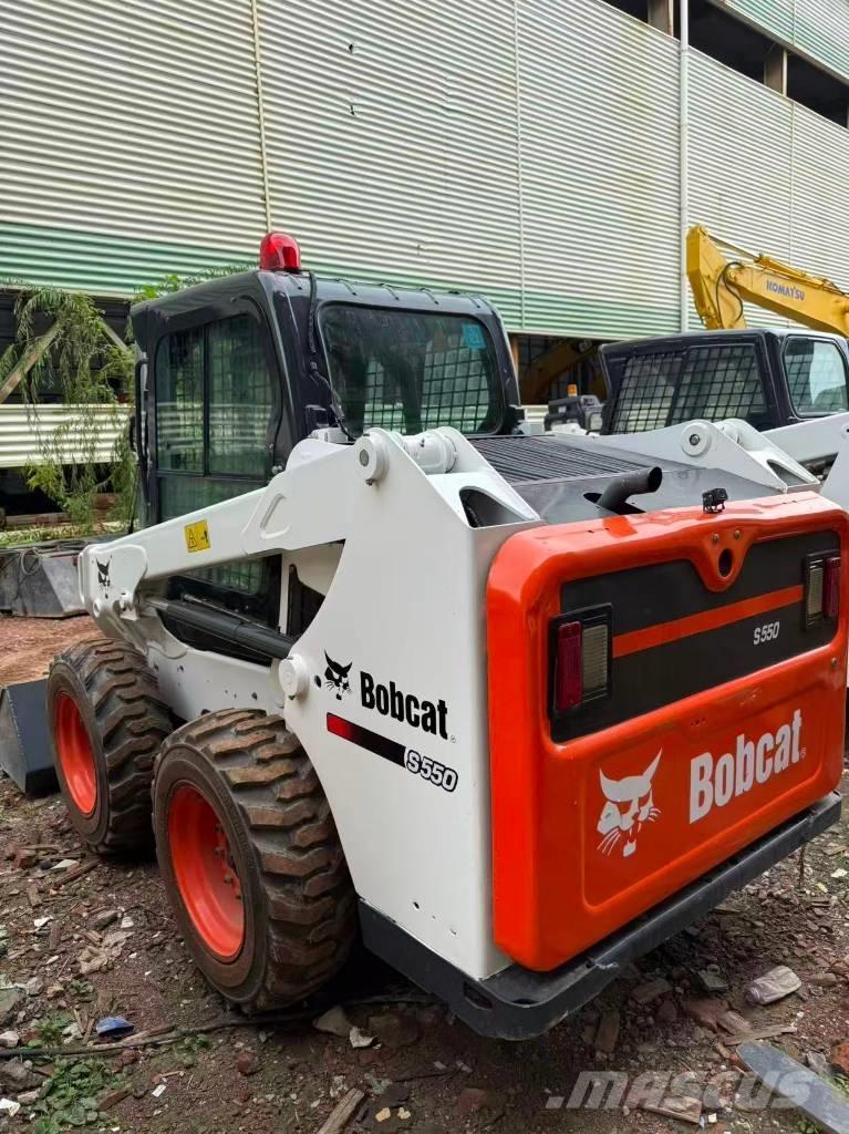 Bobcat S550 Skid steer mini nakladalci