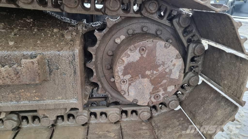 JCB JS 145 LC Bagri goseničarji