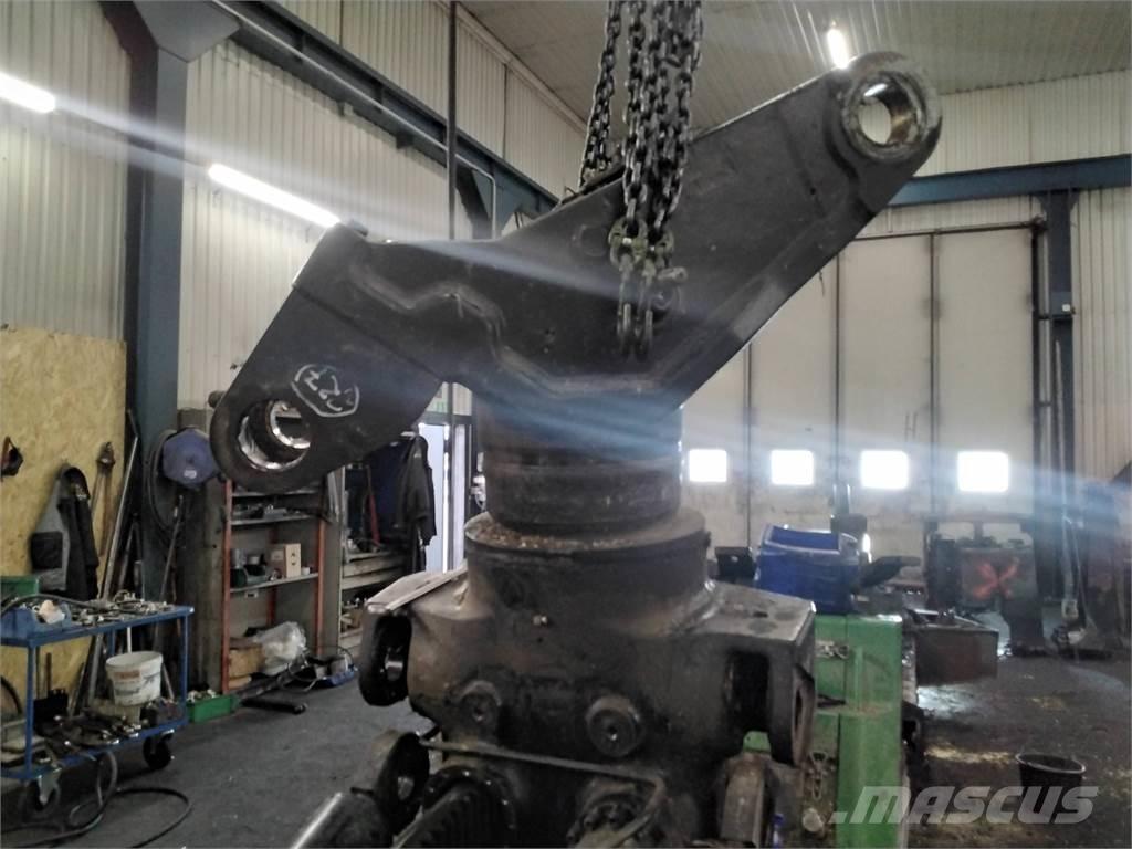 John Deere CH9 Dvigala za gozdne kombajne