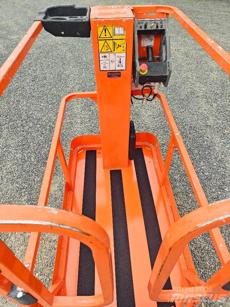 JLG 1230 ES Vertikalna dvigala