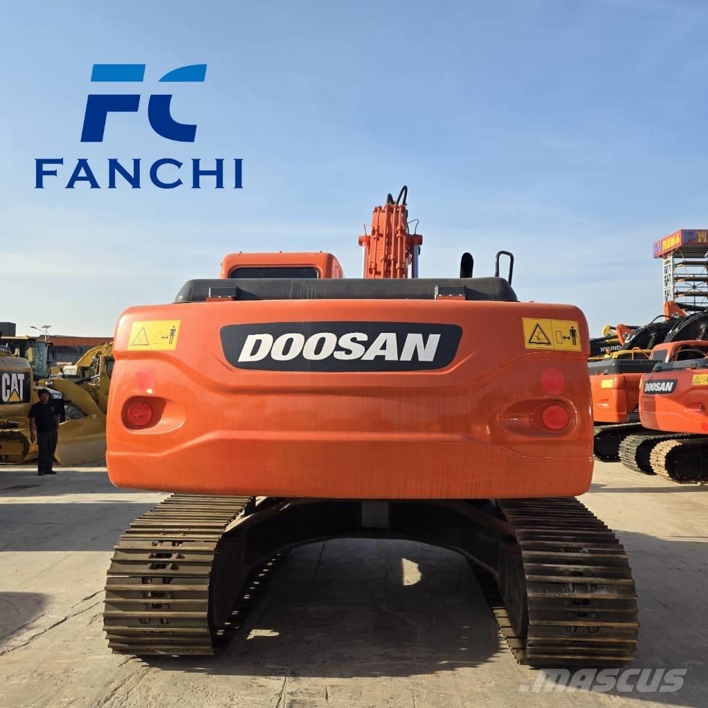 Doosan DX 225 LC Bagri goseničarji