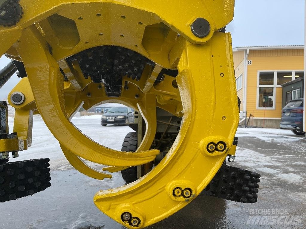 John Deere 758HD Glave za kombajne