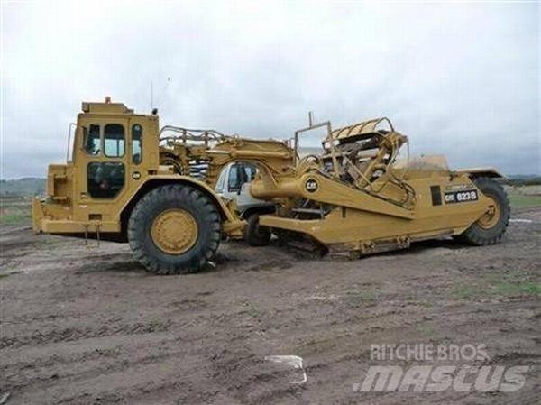CAT 623B Bagri na kolesih