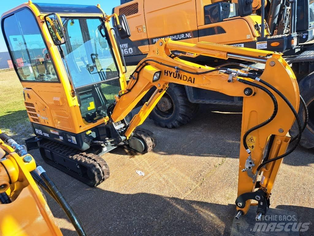 Hyundai R18-9AK Mini bagri <7t