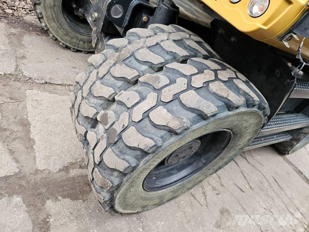 CAT m 314 F Bagri na kolesih