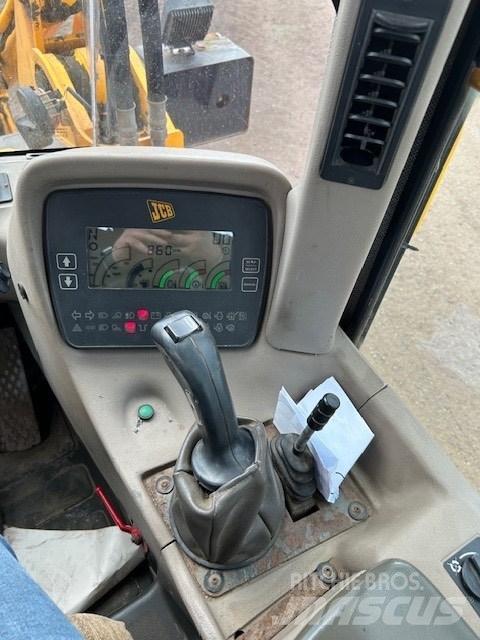 JCB 411 B Kolesni nakladalci