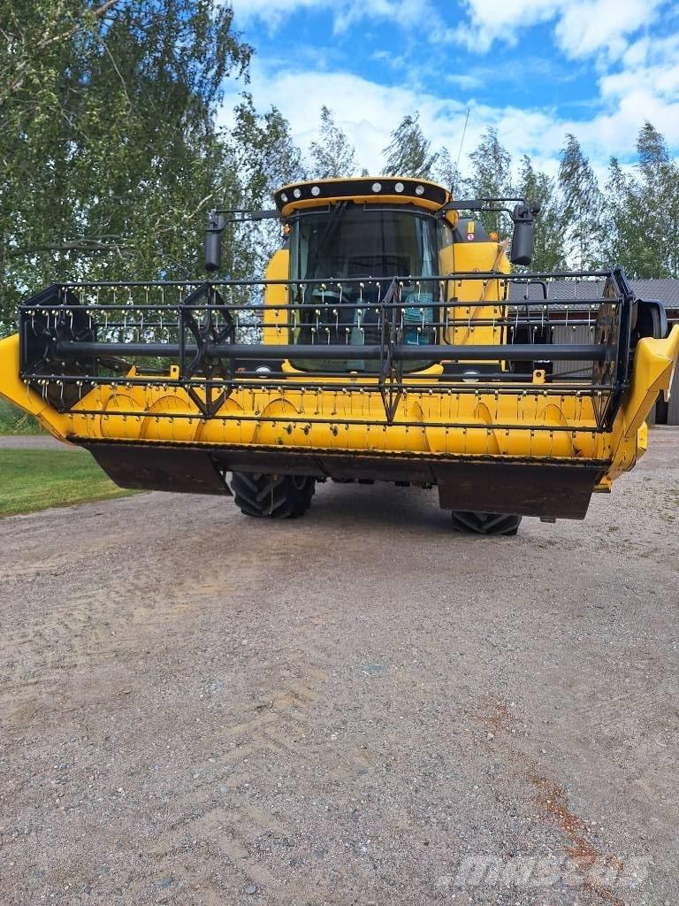 New Holland TC 5.70 Kombajni