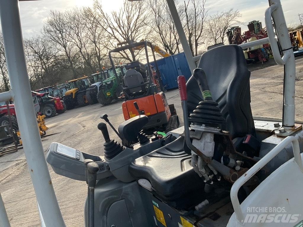 Takeuchi TB 216 Mini bagri <7t